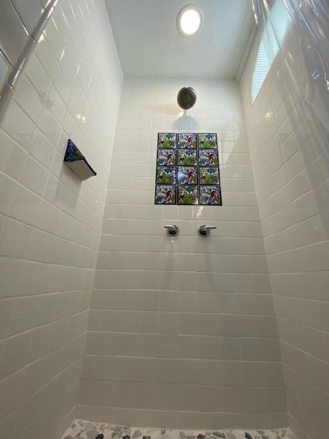 Private Room W/ Private Full Bathroom & Wifi & Ac & Shared Kitchen In Los Ángeles Exterior foto